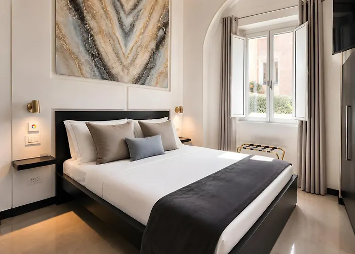 Lux- Spanish Steps 60a Exclusive Апартаменты *